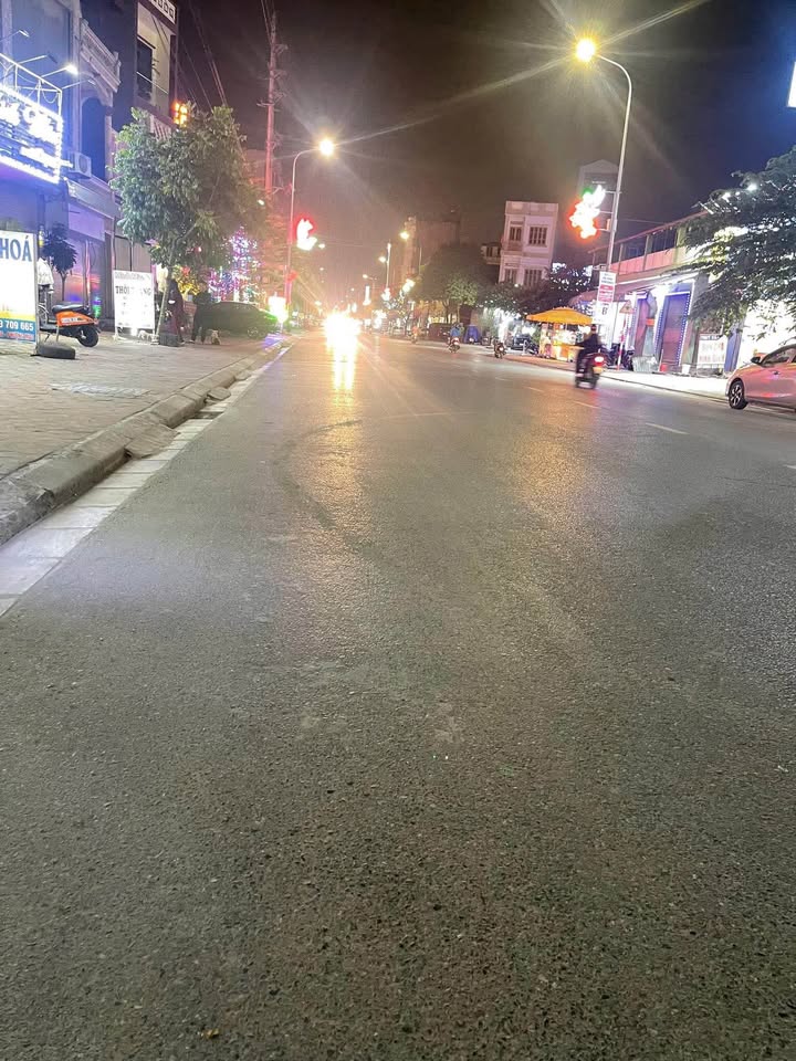 FrontHouse đường 24, phường Phượng Mao, 84m² giá 7 tỷ - Kinh doanh sầm uất