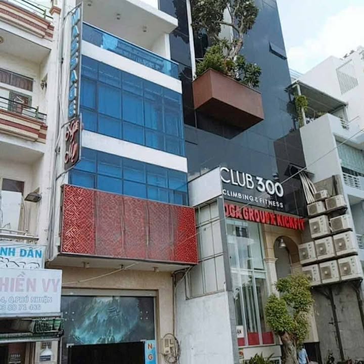 Mặt tiền Trường Sa, Phường 14, Quận Phú Nhuận, 94m² giá 30.5 tỷ - View sông tuyệt đẹp!