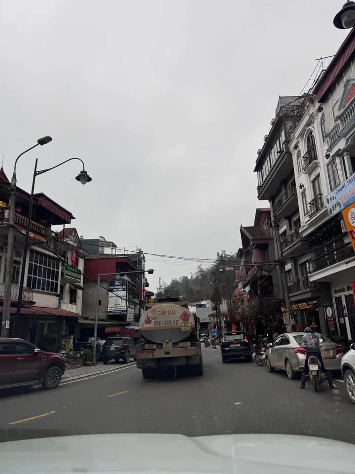 Bán nhà mặt tiền đường N2, Sa Pa 120m² - Cơ hội kinh doanh vàng!