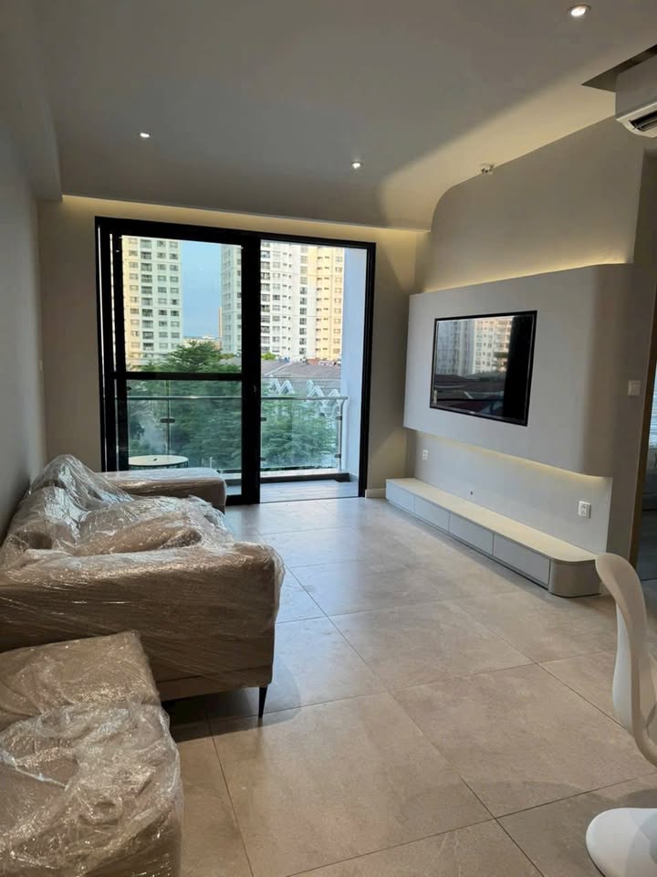 Căn hộ The Antonia Quận 7 80m² giá 32 triệu - View biệt thự thoáng mát!