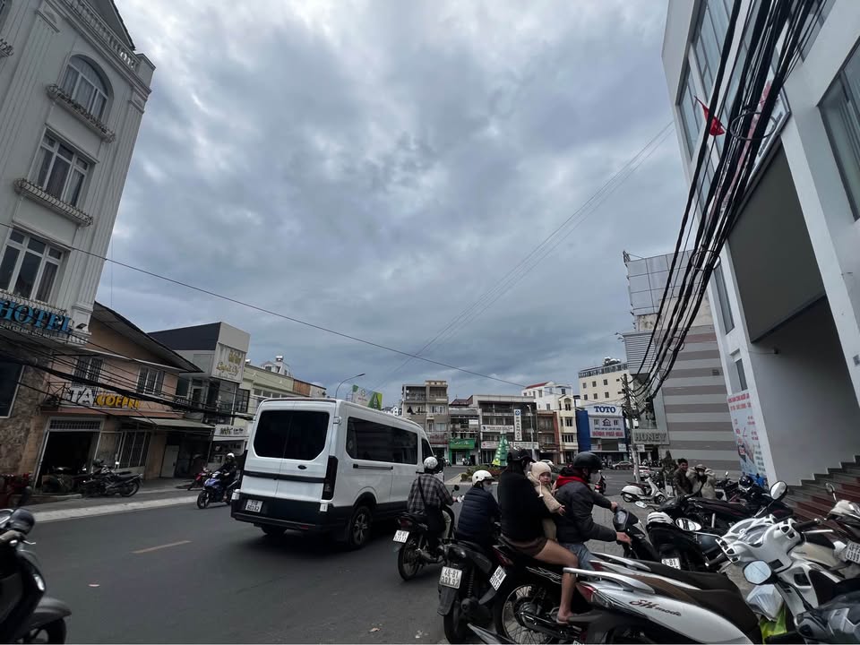 Nhà mặt tiền Phan Đình Phùng, Đà Lạt 141m² giá 38 tỷ - Đầu tư sinh lời ngay lập tức!