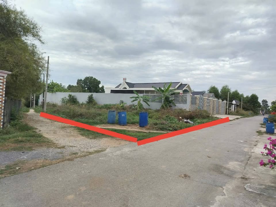 Đất 2 mặt tiền đường Nguyễn Thị Rõ, Củ Chi 522m² giá 2.9 tỷ - Vị trí đắc địa cho đầu tư!