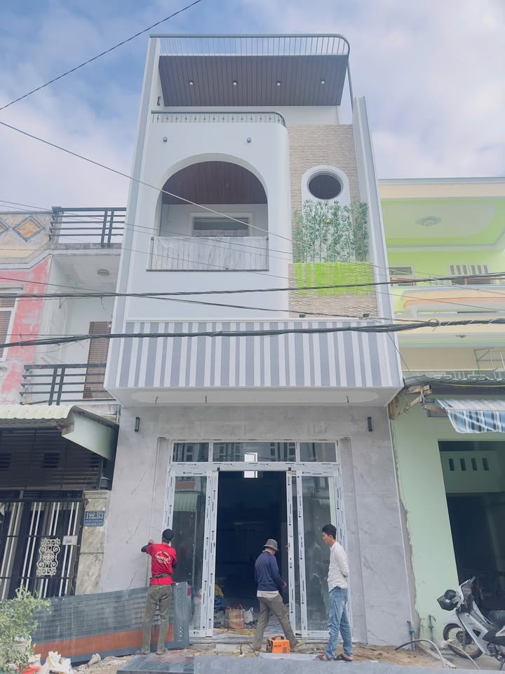 Nhà 1 Trệt 1 Lửng 1 Lầu Tại Đường Phan Huy Chú, Tân An, Cần Thơ - Giá 5 tỷ - Hoàn thiện sang trọng!