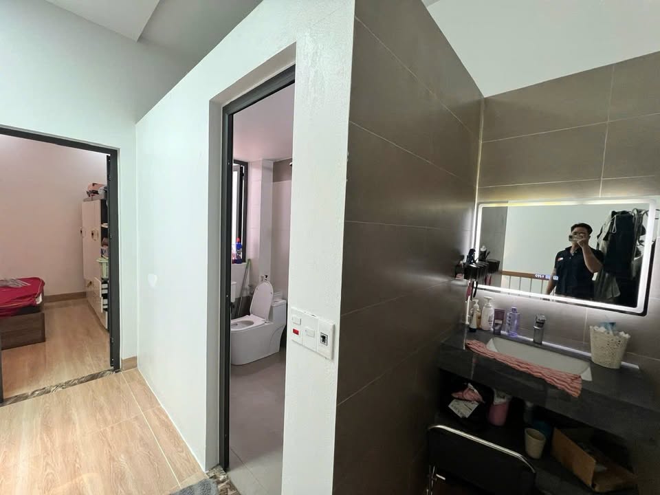 Nhà 2 tầng đường Hàm Nghi, 54m² giá 2 tỷ - Full nội thất, sẵn sàng vào ở!