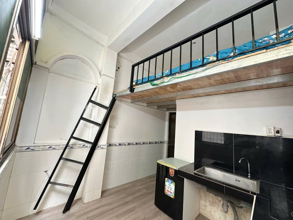 Căn hộ Duplex Ngô Gia Tự Quận 10 giá 4.5 triệu - Full nội thất và tiện nghi