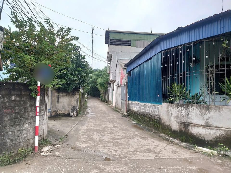 Nhà 2 tầng kiên cố tại Phường Thống Nhất, TP Hòa Bình - Giá chỉ 1.26 tỷ!