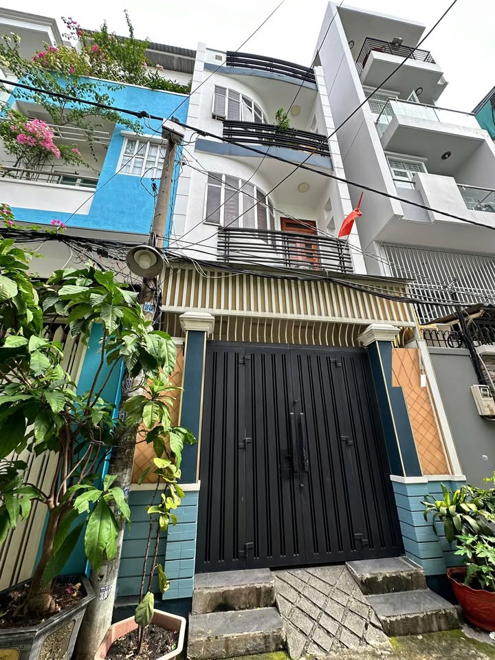 Nhà phố Lê Văn Sỹ, Quận 3, 36m² giá 7.1 tỷ - Hẻm ô tô đỗ cửa!