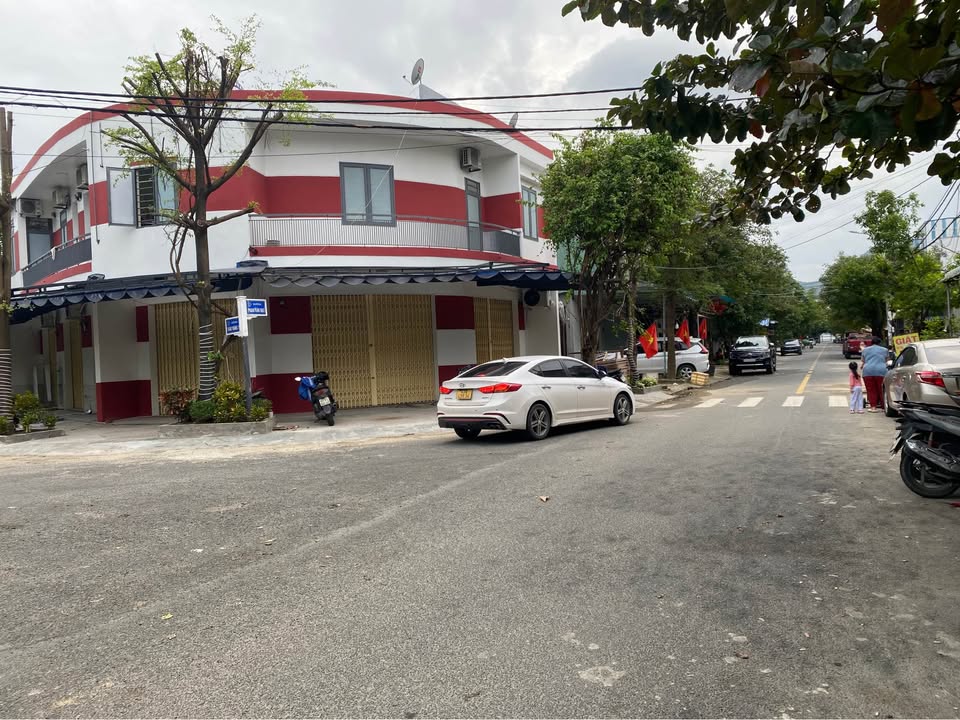 Townhouse lô góc Phan Văn Đạt, Liên Chiểu, Đà Nẵng 157m² giá 10.75 tỷ - Đầu tư sinh lời ngay!