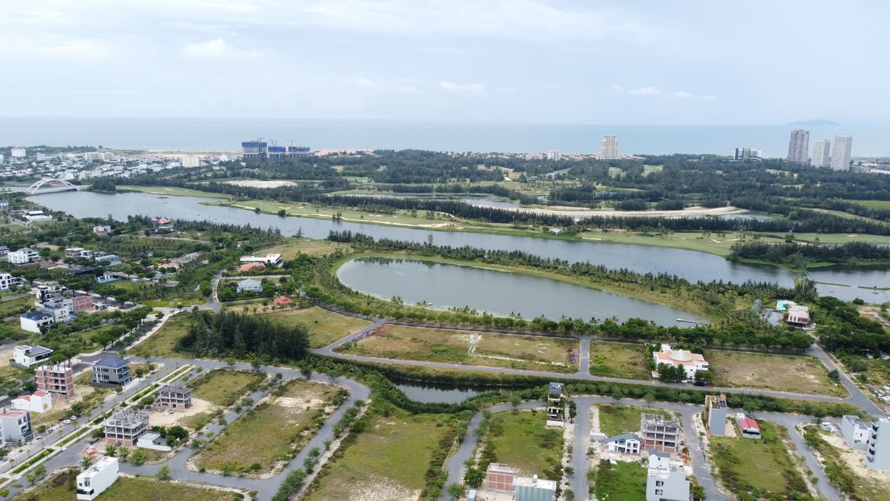 Townhouse lô góc Fpt City Đà Nẵng 247m² giá 13 tỷ - Hàng hiếm sở hữu 3 mặt thoáng!