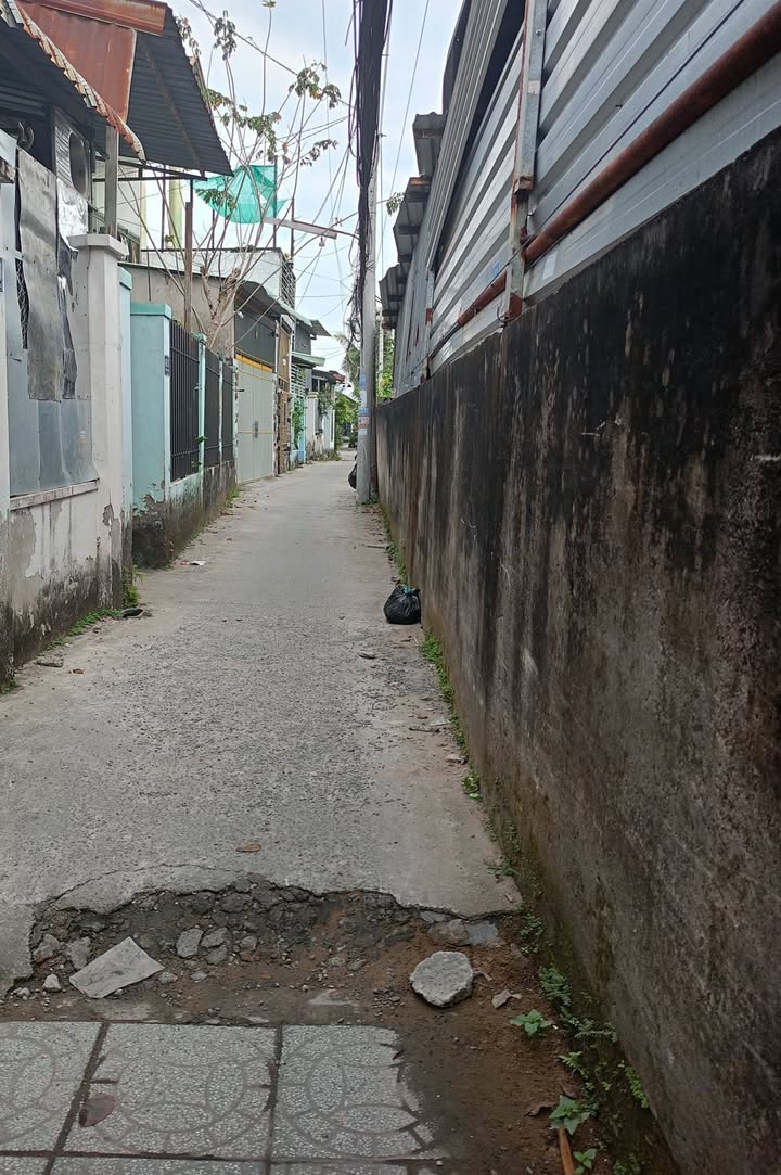 Đất nền tặng nhà cấp 4 tại hẻm 367 Trần Quang Diệu, Bình Thủy 57.5m² - Giá chỉ 1.2 tỷ!