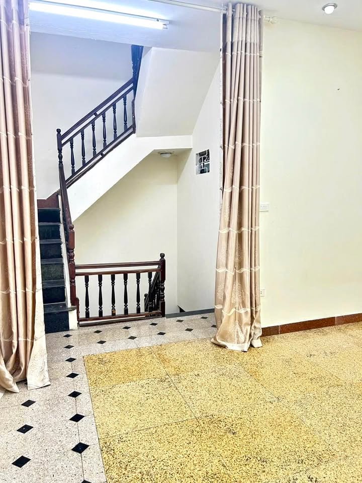 Nhà riêng Hoàng Văn Thái, Thanh Xuân 50m² giá 15.9 tỷ - Ô tô vào nhà, giao dịch nhanh!