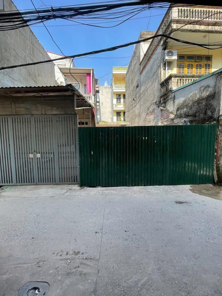 Đất ngõ Cổ Nhuế 129m² giá 23.8 tỷ - Ô tô vào tận nhà, gần các trường đại học!