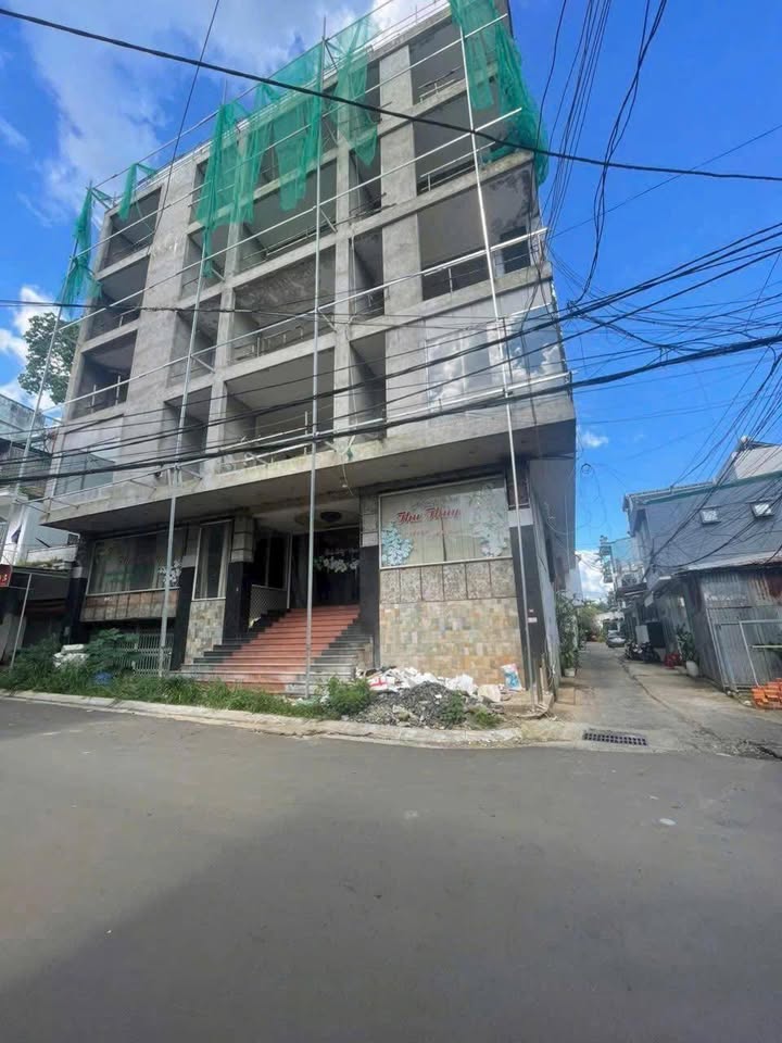Khách sạn 5 tầng mặt tiền Đường Cao Đạt, Buôn Ma Thuột 298m² giá 30 tỷ - Cơ hội đầu tư hấp dẫn!