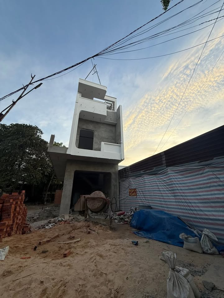 Nhà riêng Tân Khánh, Tân Uyên 110m² giá 3.7 tỷ - Sân xe hơi rộng rãi!