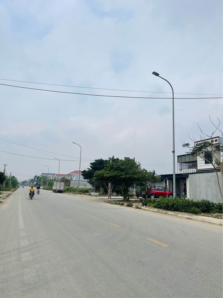 Lô đất đẹp 120m² mặt tiền 6m đường Thanh Niên - Giá chỉ 2 tỷ!