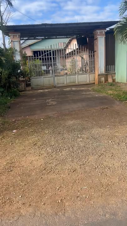 Kho xưởng 300m² đường Hoàng Sa, Pleiku - Phù hợp cho thuê hoặc bán gấp!