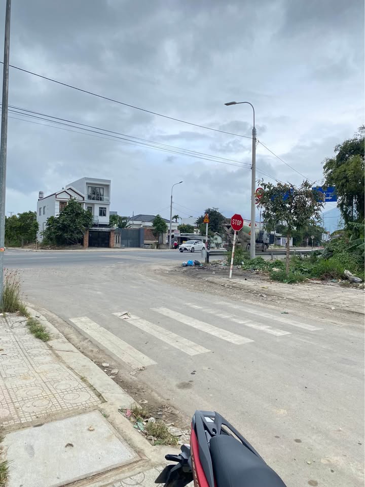 Đất nền Diên An, Diên Khánh 140m² giá 2.45 tỷ - Nằm trong khu dân cư sầm uất!