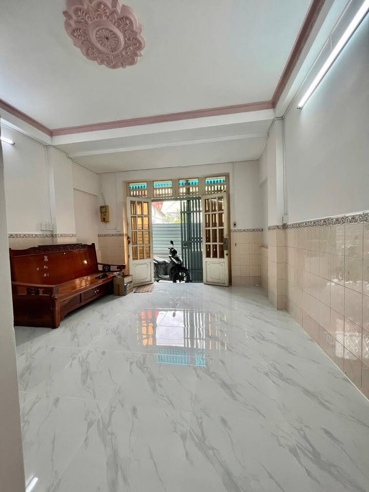 Nhà 1 lầu Bình Trưng Tây, Quận 2, 39m², giá 3.5 tỷ - Sổ hồng riêng, thương lượng!