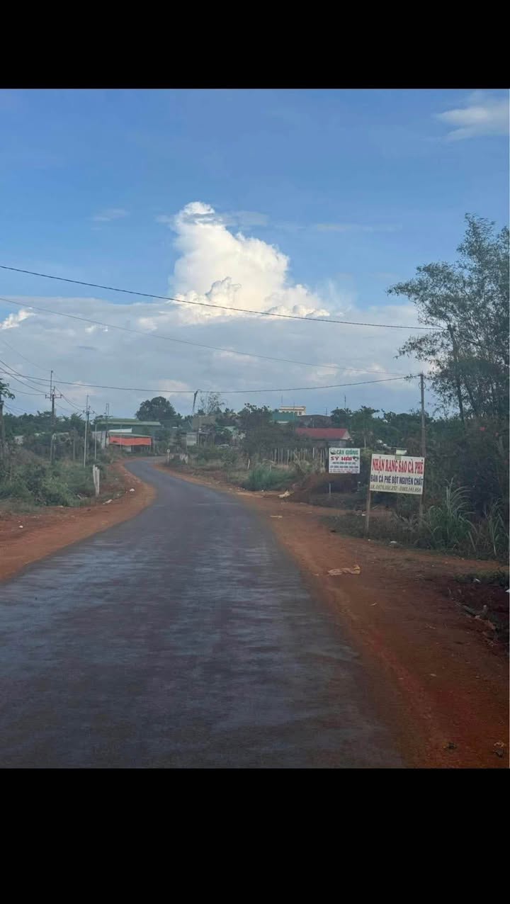 Đất thổ cư 700m² tại Thôn 1 Đắk Wer giá 640 triệu - Mặt đường nhựa, gần ủy ban!