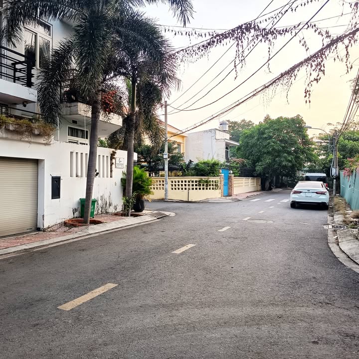 Biệt thự ven sông Bình Thạnh 144m² giá 20.2 tỷ - Đầu tư sinh lời lý tưởng!