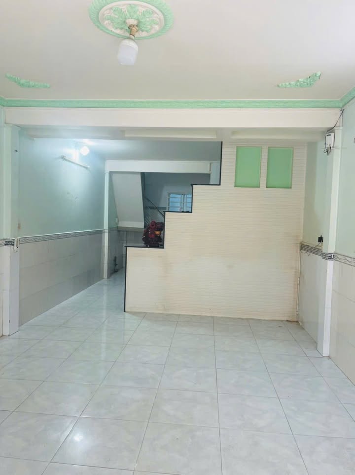 Nhà 1 Trệt 1 Lầu Khu Nhà Hàng Tường Vi, Long Xuyên 42.5m² - Giá 1 Tỷ, Dọn Vào Ở Ngay!
