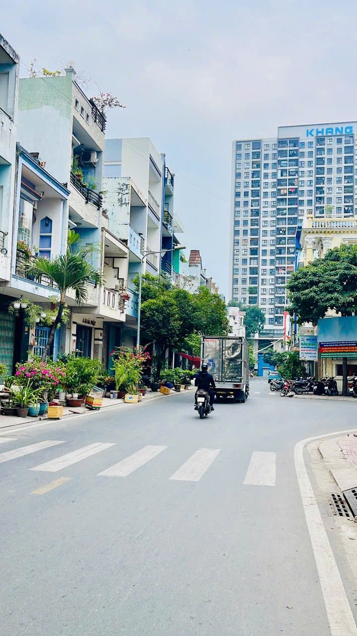 Nhà phố mặt tiền An Lạc Bình Tân 200m² giá 9 tỷ - Đầu tư sinh lời ngay!