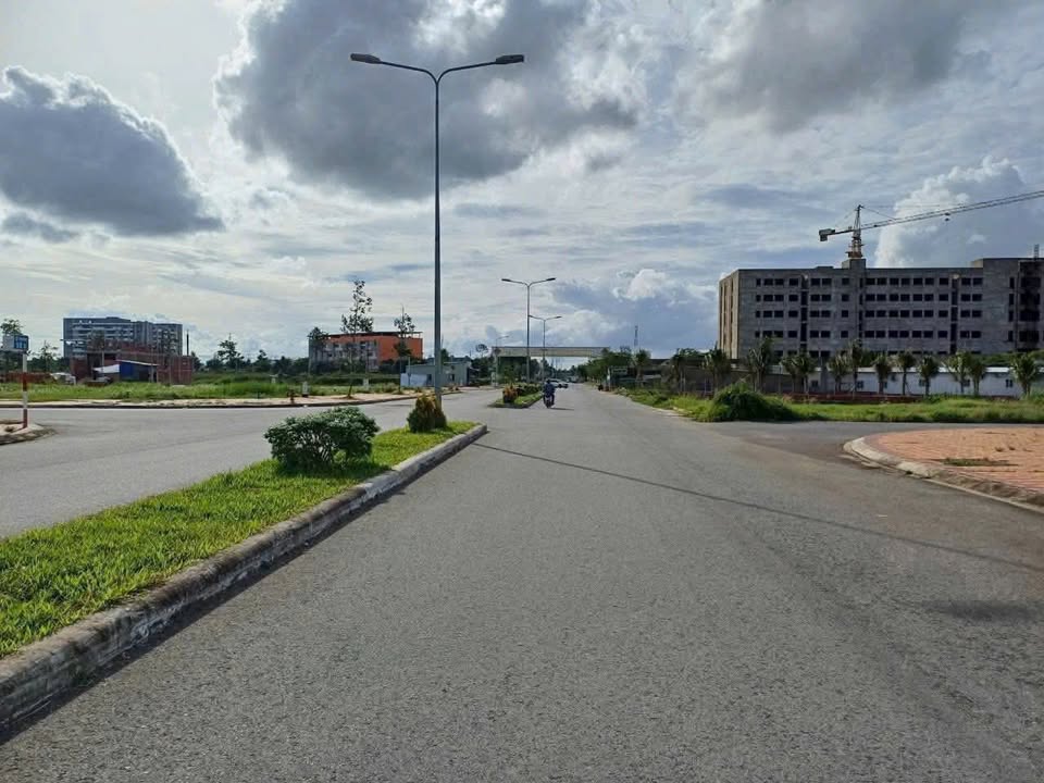 Đất nền 300m² Khu Đô Thị Mới Hồng Phát - An Bình chỉ 12 tỷ - Sổ hồng chính chủ!