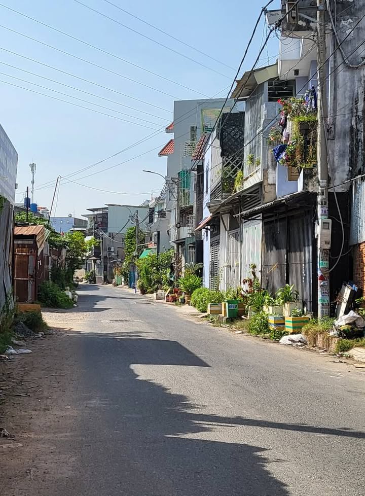 Nhà 2 mặt tiền đường Phan Văn Hùm, quận 12, 21m² chỉ 3.05 tỷ - Đầu tư sinh lời ngay!