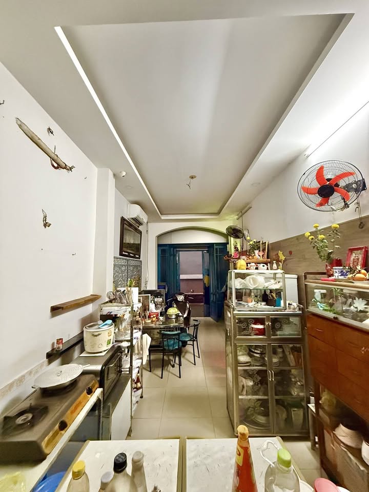 Nhà mặt tiền Lê Duy Nhuận, Quận Tân Bình 30m² giá 6.6 tỷ - Đầu tư sinh lời ngay!