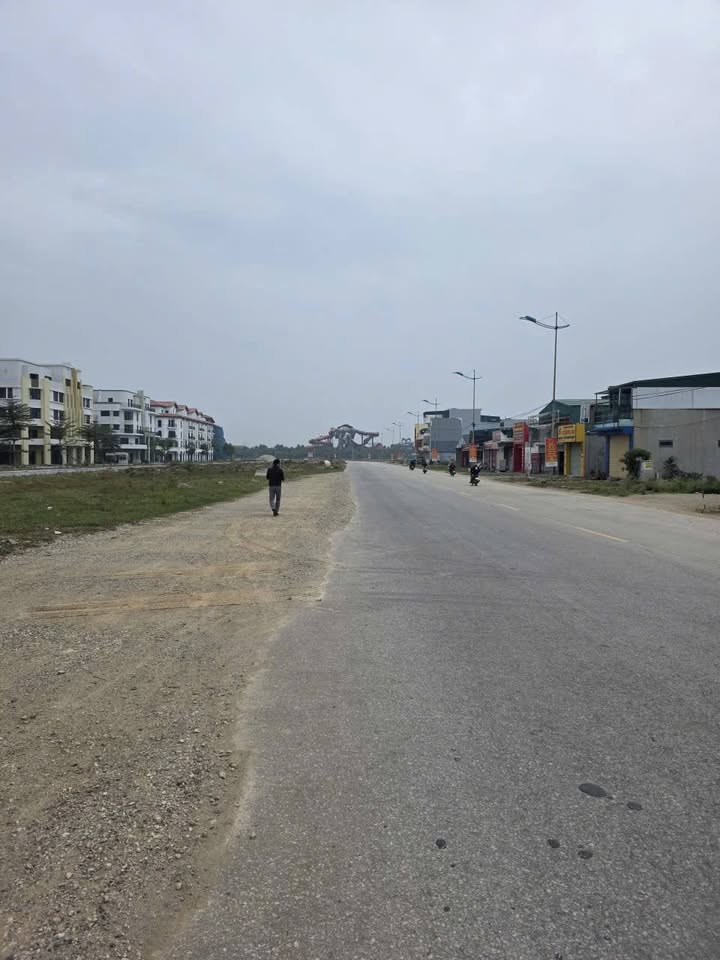 Đất vàng Nam Sông Mã Sầm Sơn 90m² giá chỉ 5 tỷ - Cơ hội đầu tư lý tưởng!