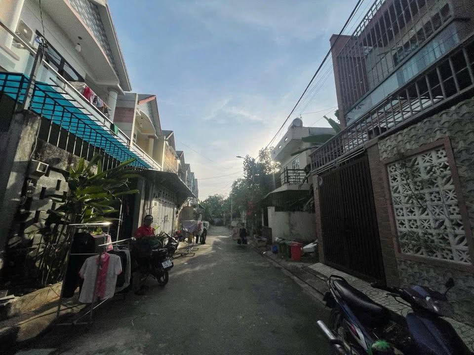 Đất 2 mặt tiền đường số 8 Trường Thạnh 77m² giá 4.6 tỷ - Đầu tư sinh lời hấp dẫn!