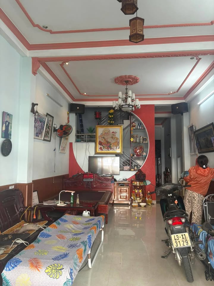 Nhà 2 tầng Đường Nguyễn Lộ Trạch, Đà Nẵng 90m² giá 10 tỷ - Chính chủ bán gấp!