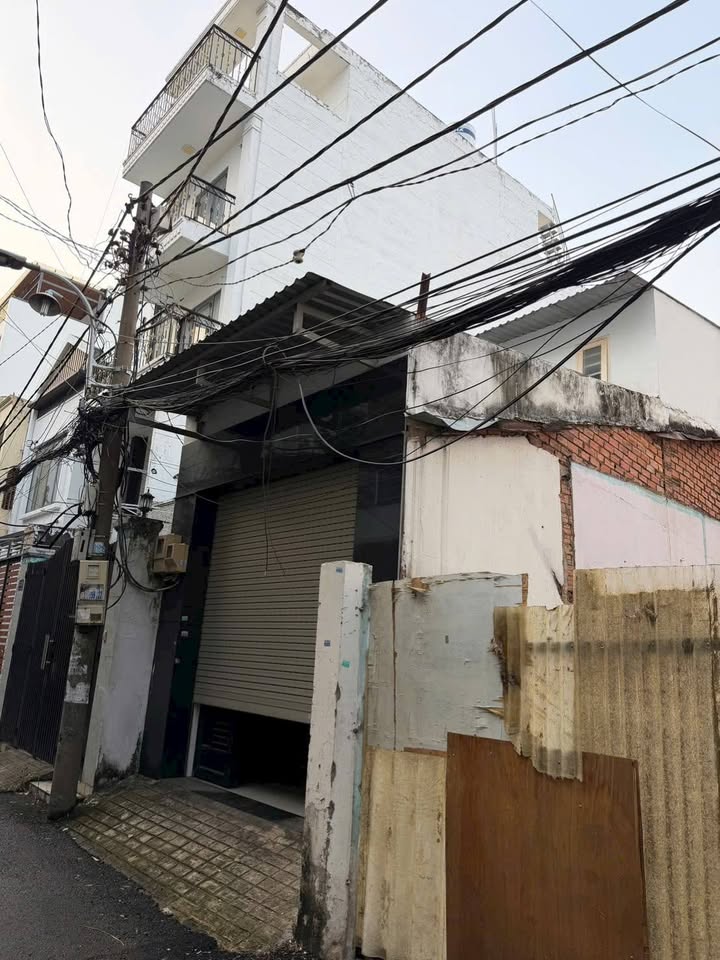 Nhà hẻm Nguyễn Văn Luông Quận 6 diện tích 70m² giá 6.9 tỷ - Vị trí sầm uất, thuận tiện giao thông!