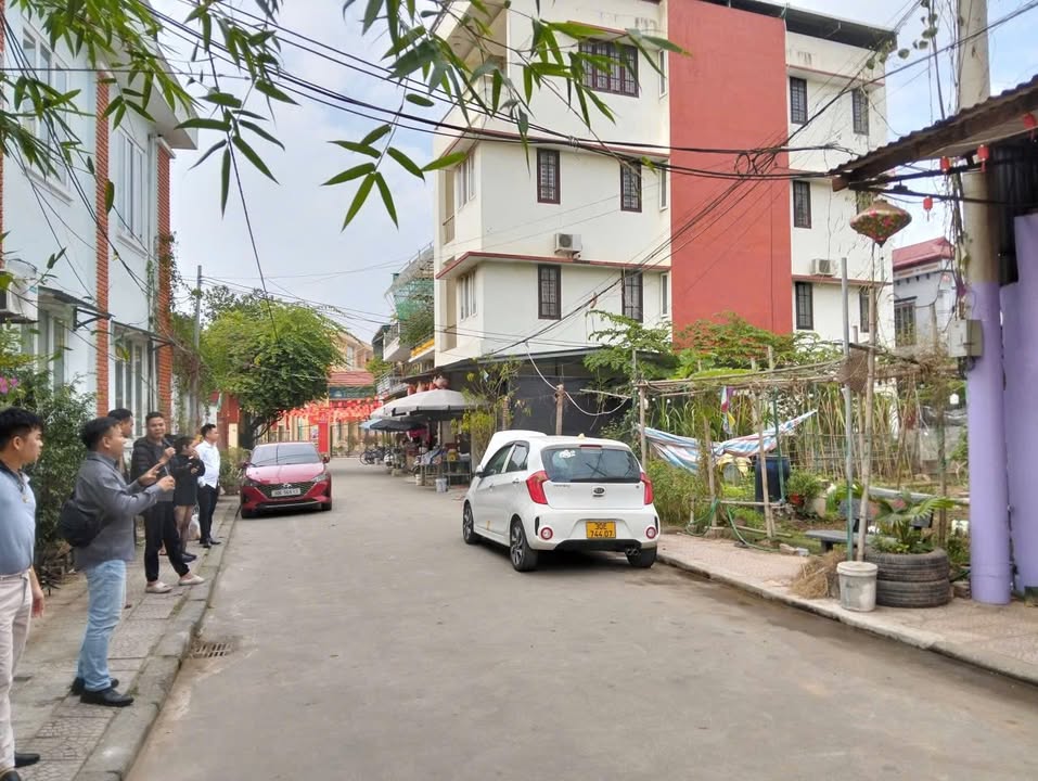 Shophouse Đan Phượng 66,6m² giá 8,6 tỷ - Mặt tiền kinh doanh sầm uất!