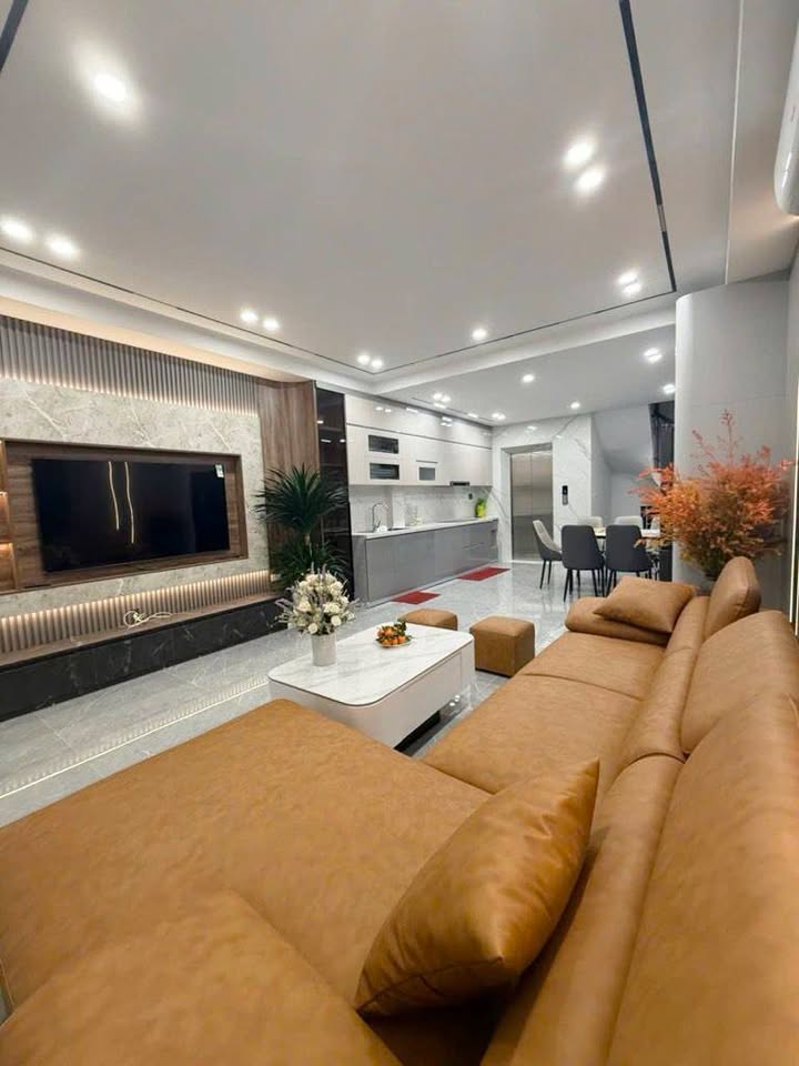 Bán nhà Lệ Mật – Việt Hưng – Long Biên 70m² giá nhỉnh 12 tỷ - Vị trí đẹp, tiện ích đầy đủ!