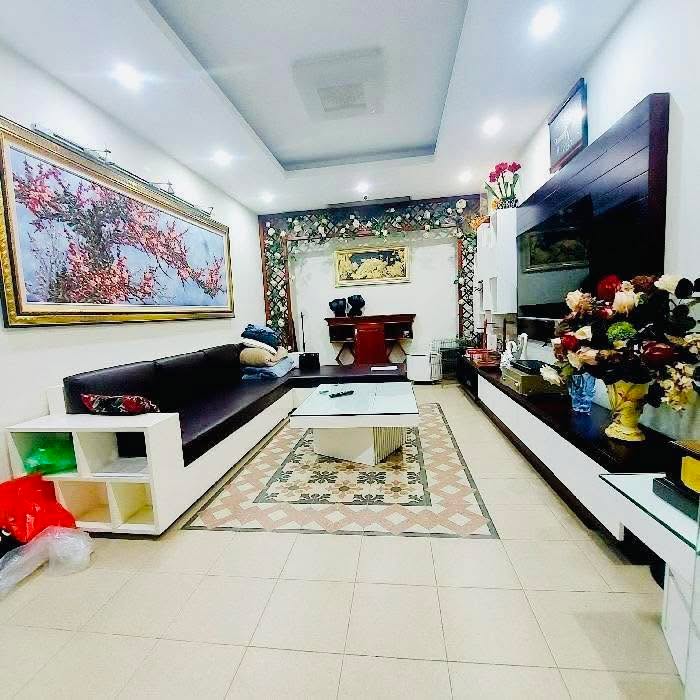 Nhà phố Nguyễn Thái Học Ba Đình 51m² giá 14 tỷ - Nhà mới, nội thất xịn, sẵn sàng ở ngay!