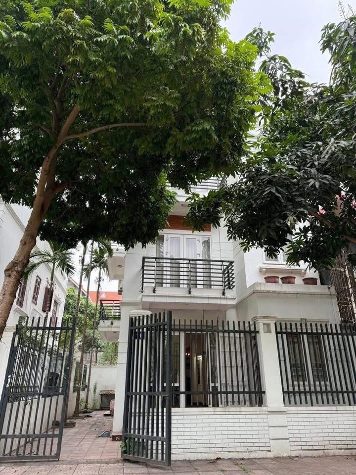Biệt thự cho thuê tại Long Biên 121m² giá 22 triệu - Chính chủ, sẵn sàng nhận nhà!