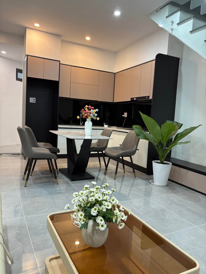 Nhà 2 tầng 2 mặt kiệt Trưng Nữ Vương, Hải Châu 38m² - Giá thỏa thuận, nội thất đầy đủ!