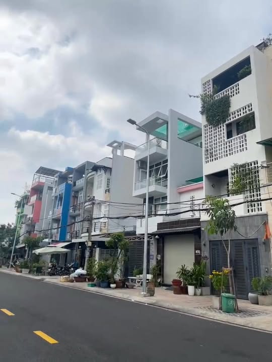 FrontHouse Nguyễn Cửu Dàm, Tân Phú 168m² giá 23.5 tỷ - Mặt tiền 20m, vị trí đắc địa!