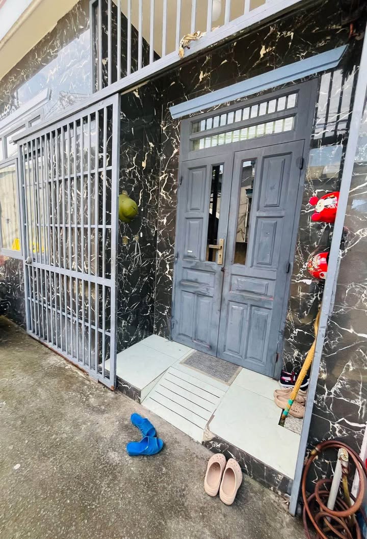 Nhà riêng Dĩ An 35m² giá 1.35 tỷ - Sổ chung, dọn vào ở ngay!