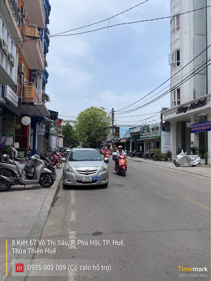 Nhà mặt tiền Nguyễn Công Trứ, TP Huế 75m² giá 10 tỷ - Sẵn sổ đỏ chính chủ!