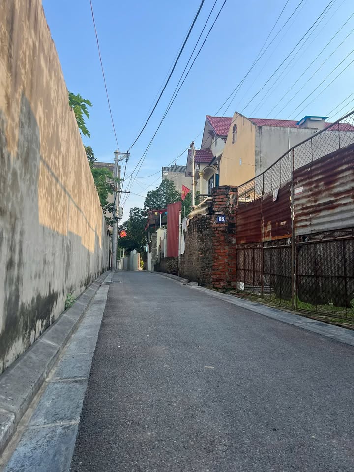 Đất nền 100m² Bến Trung, Bắc Hồng giá 5.95 tỷ - Cơ hội đầu tư hấp dẫn!