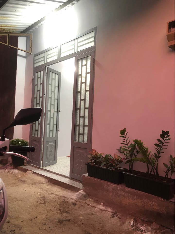 Nhà cấp 4 Hóc Môn 37m² giá 680 triệu - Vị trí đẹp, tiện ích gần chợ!