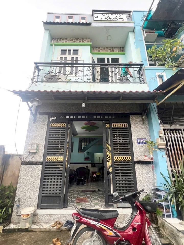 Nhà bán Vĩnh Lộc B 52m² giá 1.8 tỷ - Nhà kiên cố, sẵn sàng vào ở!