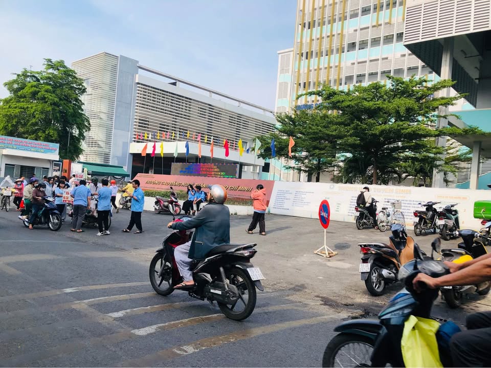 Nhà mặt tiền đường Chương Dương, Thủ Đức 550m² giá 80 triệu - Thích hợp kinh doanh đa ngành