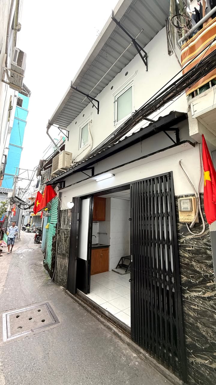 Nhà Tôn Đản Quận 4 13.2m² giá 1.92 tỷ - Khu vực sầm uất, an ninh tốt!