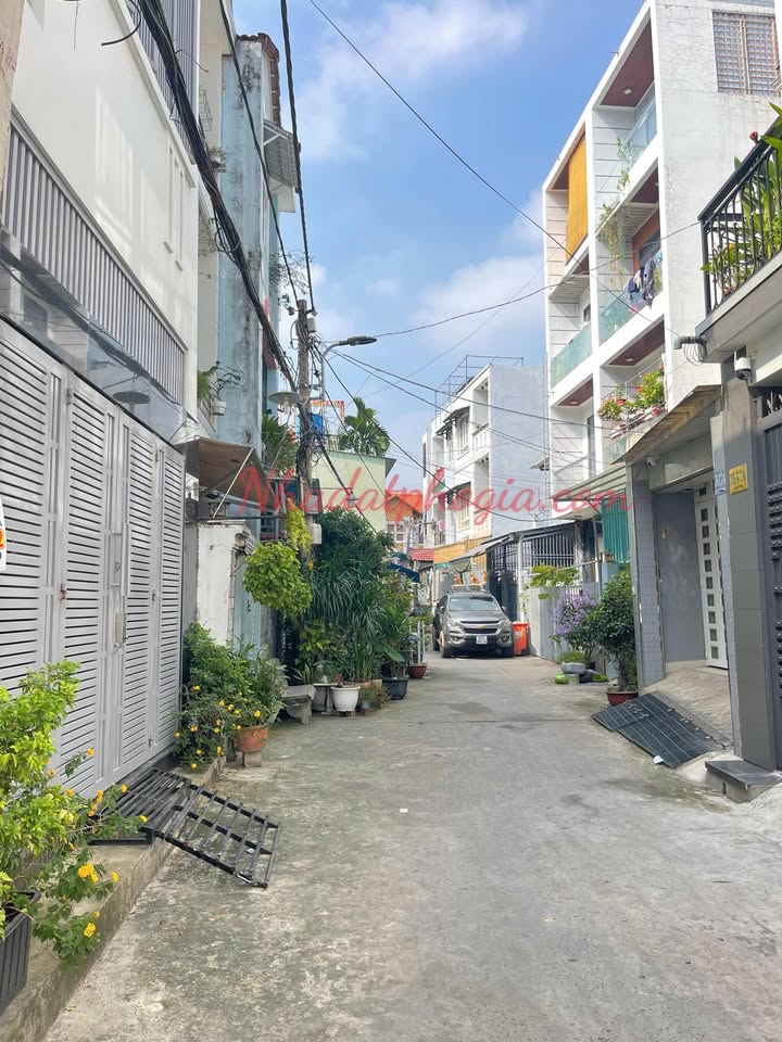 Nhà hẻm xe hơi Phú Thuận Quận 7 60m² giá 6.95 tỷ - Sổ hồng chính chủ, thương lượng nhẹ!