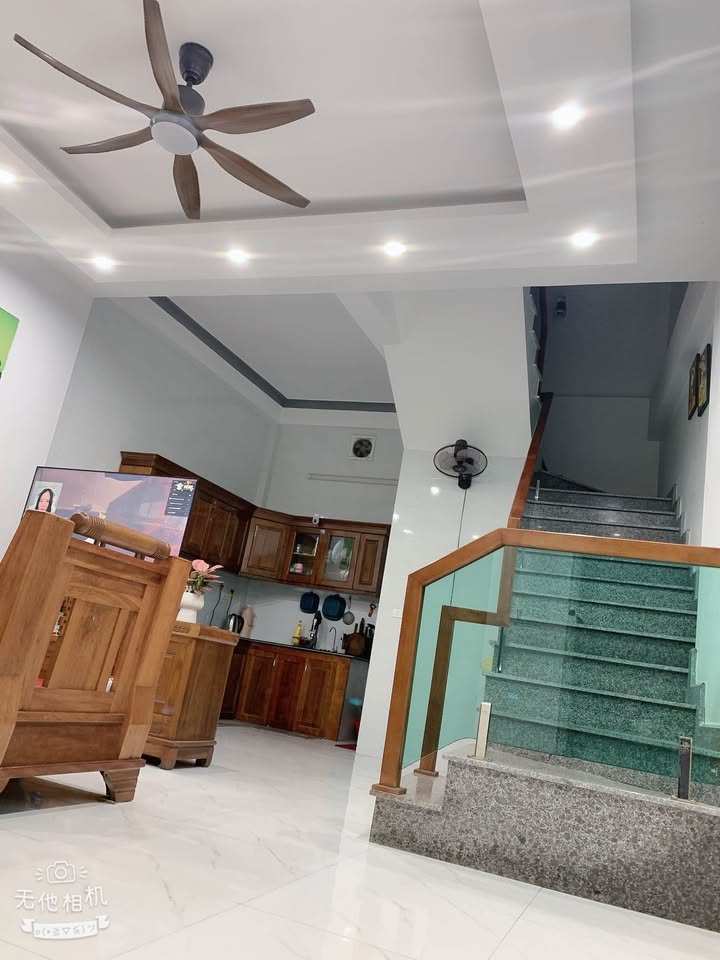 Nhà 3 tầng Phú Sơn, Thanh Hóa 40m² giá 2 tỷ - Siêu đẹp, ô tô vào tận nơi!