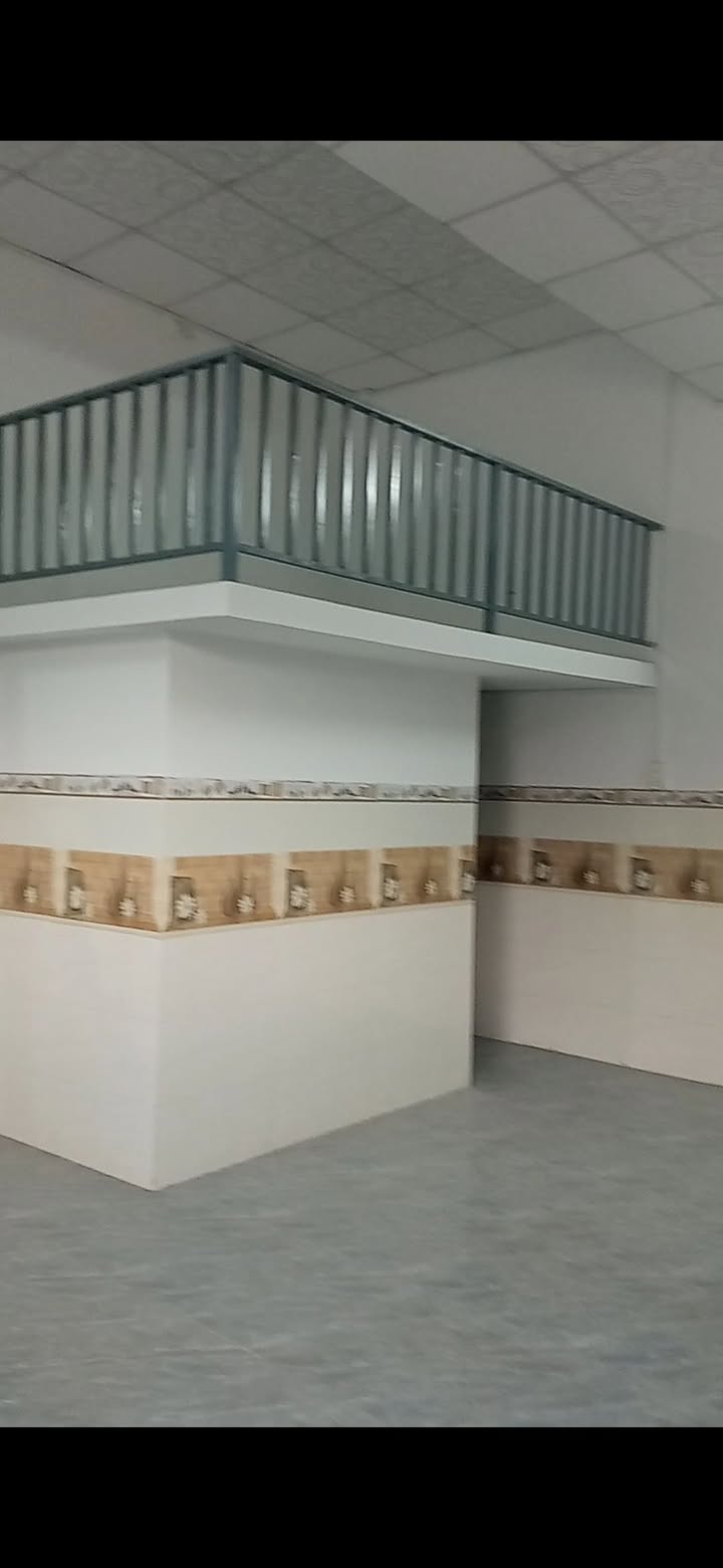 Nhà mặt tiền cho thuê ở ngã ba Lê Văn Thủ - Quách Thị Trang, Quy Nhơn - Thích hợp làm văn phòng, kinh doanh!