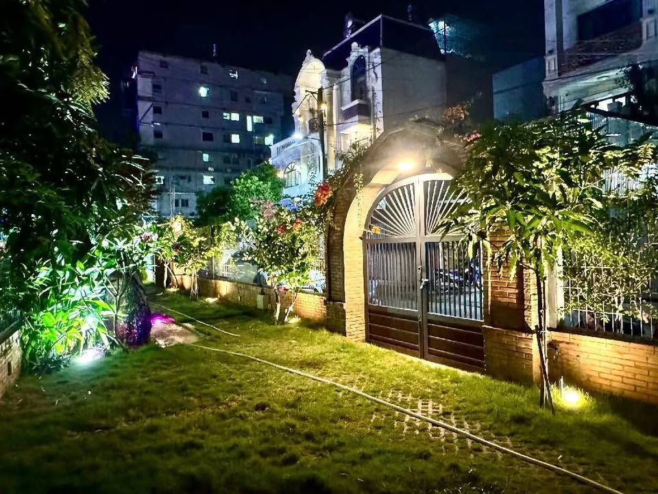 Biệt thự 3 tầng Thủ Đức 225m² giá 19 tỷ - Vị trí vàng khu Bình Thọ!